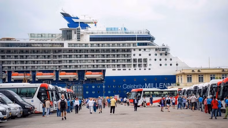 Malta-flagged luxury cruise ship Celebrity Millennium brings more than 3,000 cruise passengers to Thua Thien Hue Province in October 2024.