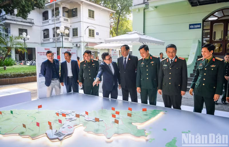 The exhibition features an engaging presentation using maps, sound, and well-organised materials