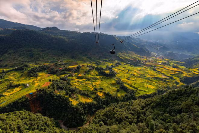 The cable car to Fansipan peak in Sa Pa, Lao Cai Province (Photo: VNA)