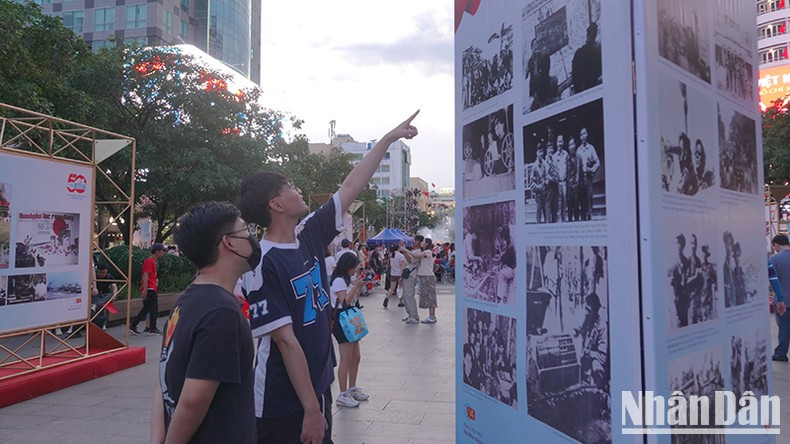 Visitors at the exhibition 