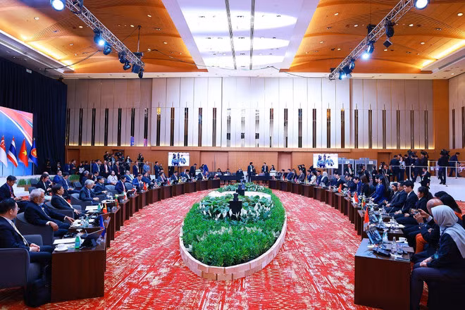 The ASEAN Leaders' Interface with ASEAN Youth (Photo: VNA)