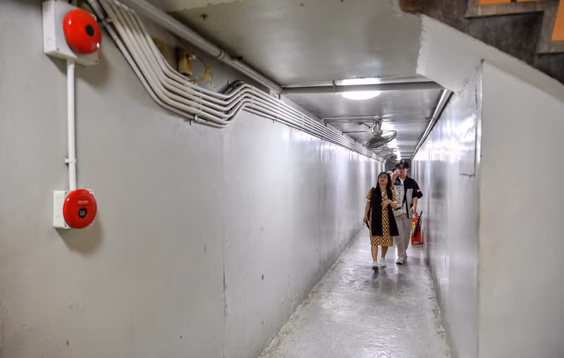 The basement, designed by engineer Phan Van Dien, is a point of curiosity for many visitors. The basement, designed by engineer Phan Van Dien, is a point of curiosity for many visitors.