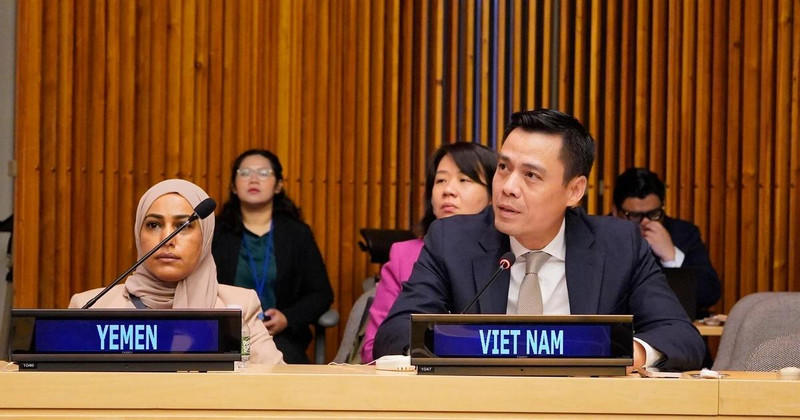 Ambassador Dang Hoang Giang, Permanent Representative of Viet Nam to the UN, speaks at the dialogue. (Photo: VNA) 