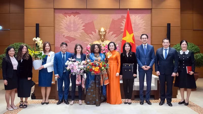 Delegates at the meeting 