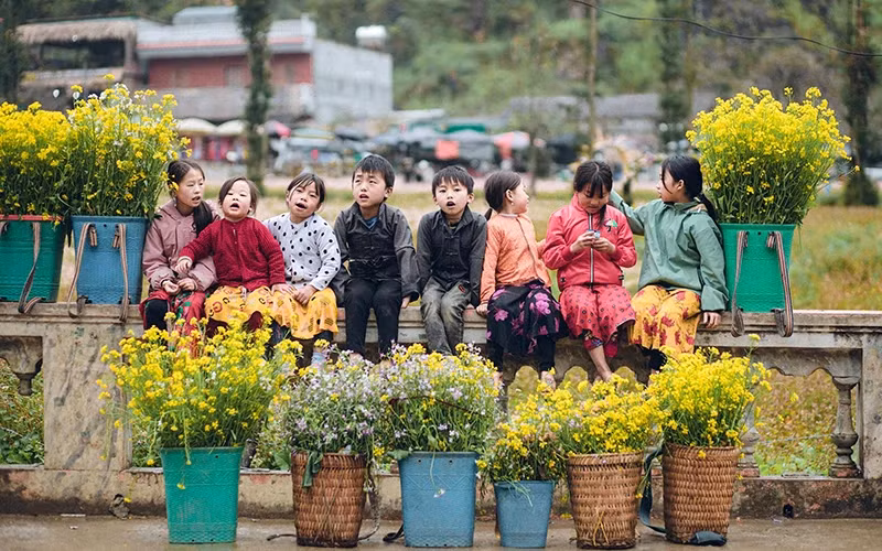 Children in Lung Cam Village (Photo: VU MUNG)