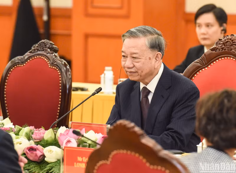 Party General Secretary To Lam speaks at the reception Party General Secretary To Lam speaks at the reception