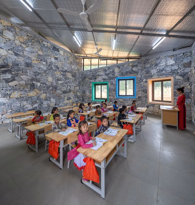 A class at Tham Luong School, Du Gia Commune, Yen Minh District, Ha Giang Province (Photo: Archdaily)