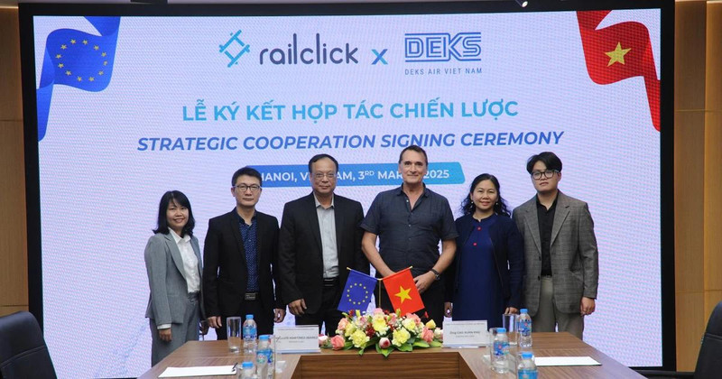 At the signing ceremony (Photo: doanhnghieptiepthi.vn)