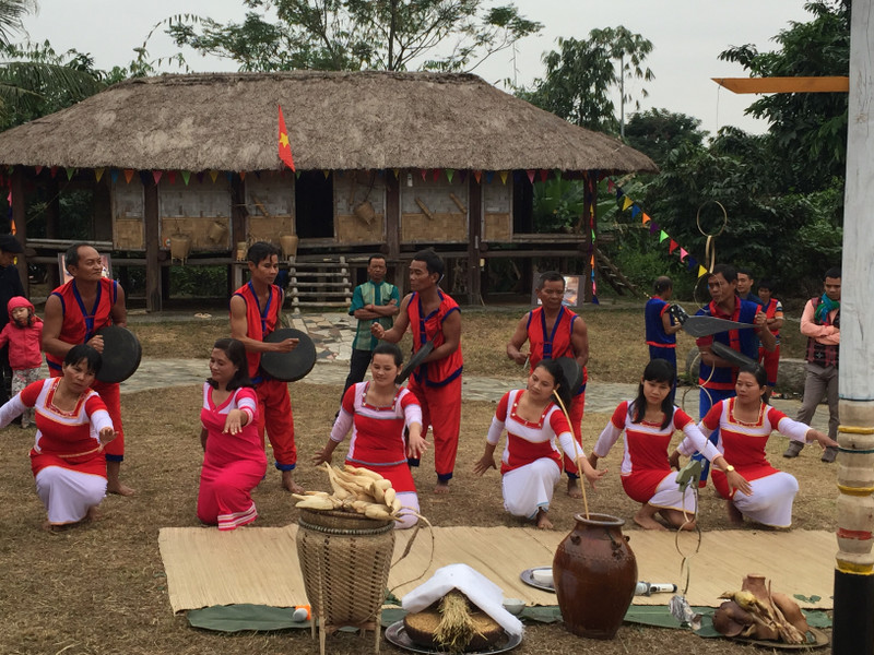 Festival-goers can explore the new rice celebration of the Raglai ethnic group from Ninh Thuan Province (Photo: langvanhoavietnam.vn)
