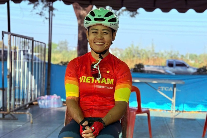 Cyclist To Hoang Khanh Lan