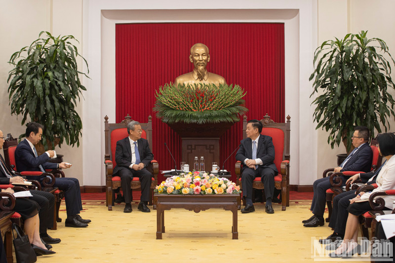 Participants at the reeception (Photo: NDO)