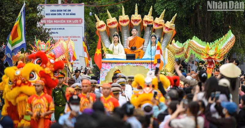 Thousands of Buddhist followers join birthday ritual of Avalokitesvara Bodhisattva in Da Nang