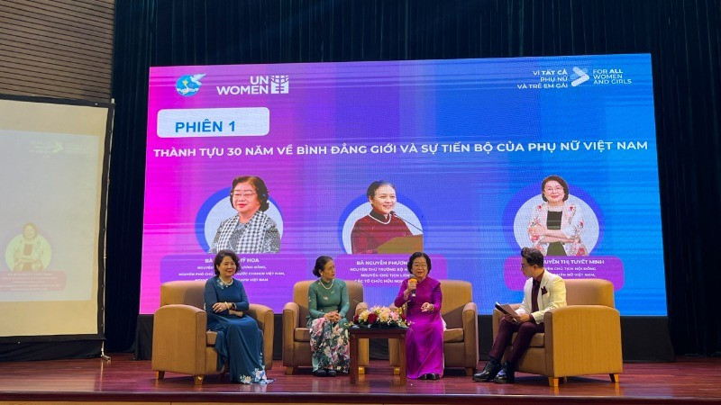 Speakers at the event 