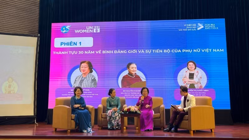 Speakers at the event 