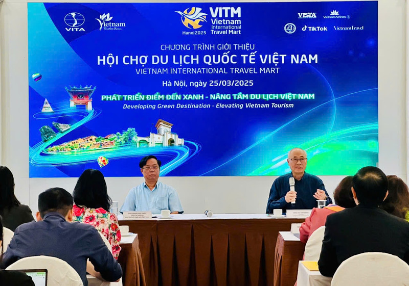 At the press conference. (Photo: hanoimoi.vn)