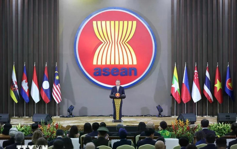 Party General Secretary To Lam delivers a speech at the ceremony marking the 30th anniversary of Vietnam's accession to ASEAN. (Photo: VNA)