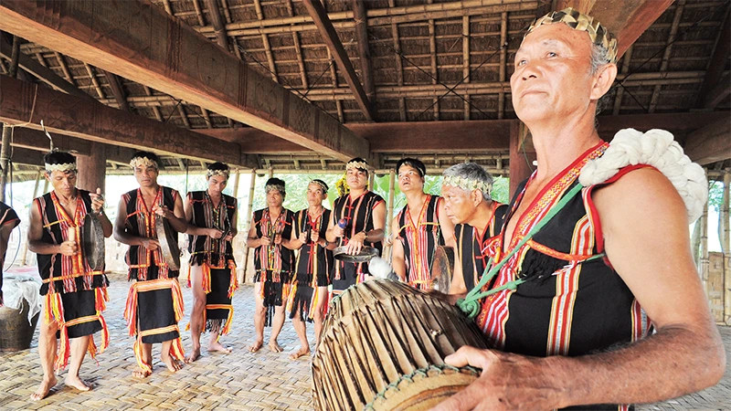 A traditional festival of the Gie Trieng ethnic group in Ngoc Hoi District, Kon Tum Province. (Photo: KHANH AN)