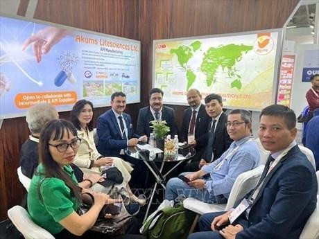 Vietnamese and Indian businesses at the fair (Photo: VNA)