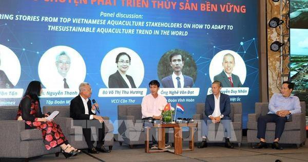 Speakers at the forums (Photo: VNA)