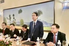 Nguyen Thanh Tung, head of the VEPH delegation, speaks at the meeting with Cuban Vice Minister of Higher Education Reynaldo Veláquez Zaldivar. (Photo published by VNA)