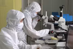 Modern laboratories at the University of Science (under Viet Nam National University, Ha Noi) support education and research in semiconductor technology. (Photo: VNU)