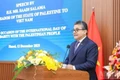 Palestinian Ambassador to Viet Nam Saadi Salama delivers remarks at the ceremony.