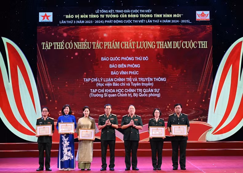 The Capital Defence Newspaper, the Military Political Science Magazine, the Border Guard Newspaper, the Journal of Political Theory and Communication, and Vinh Phuc Newspaper are the five units with most entries to the contest.