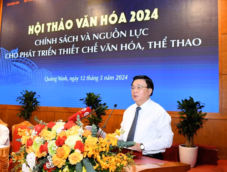 Politburo member Nguyen Xuan Thang addresses the event. Politburo member Nguyen Xuan Thang addresses the event.