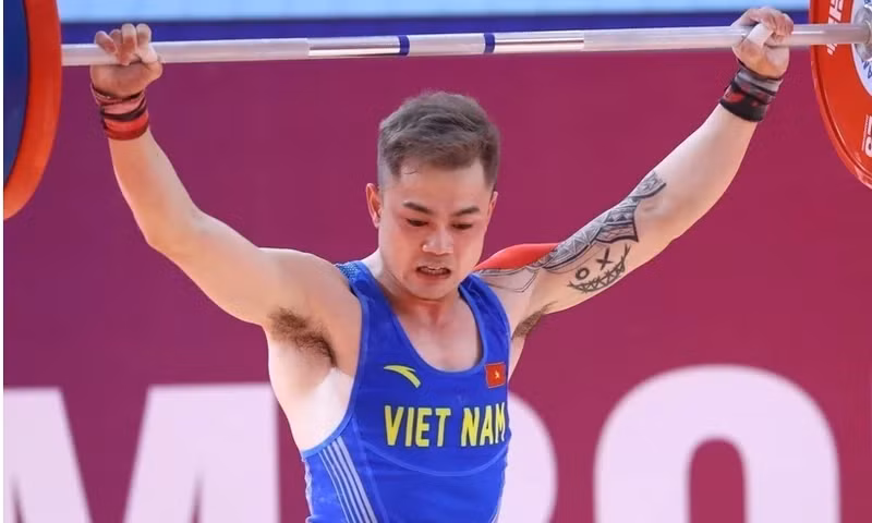 Weightlifter Lai Gia Thanh also competed successfully at SEA Games 32. (Photo: VNA)
