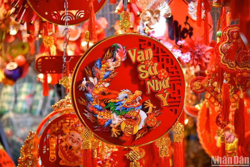 The items are diverse in form and colour and imbued with the traditional cultural identity of Vietnam.
