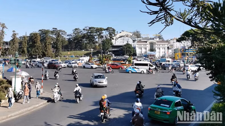 The traffic on the streets in the central area of Da Lat has been smooth during the Lunar New Year (Tet) Festival 2024.