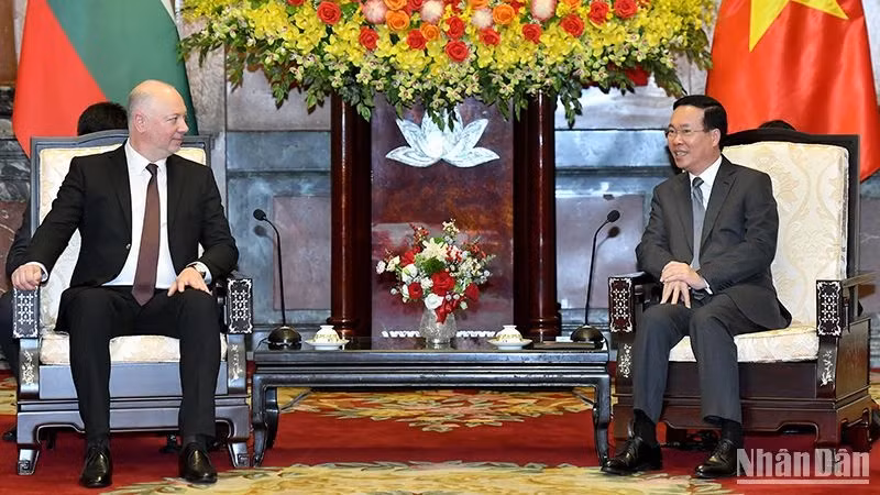 President Vo Van Thuong (R) and Speaker of the Bulgarian National Assembly Rosen Dimitrov Jeliazkov. (Photo: NDO)