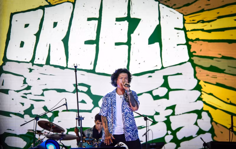 Taking place within the framework of the 2024 National Press Festival, the rock show is a pleasant surprise that the organisers gave to Ho Chi Minh City citizens and visitors. Taking place within the framework of the 2024 National Press Festival, the rock show is a pleasant surprise that the organisers gave to Ho Chi Minh City citizens and visitors.