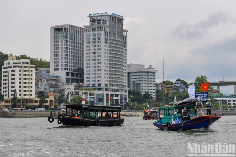 Following the success of this Vietnam-EU Day, the MoFA plans to continue to coordinate with the EU Delegation in Vietnam to organise events related to environment in a number of other localities across the country in the near future. Following the success of this Vietnam-EU Day, the MoFA plans to continue to coordinate with the EU Delegation in Vietnam to organise events related to environment in a number of other localities across the country in the near future.