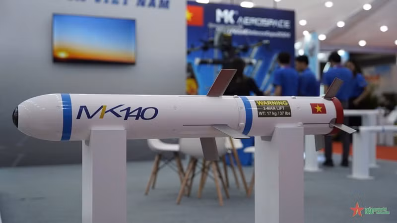 The MK Magic Arrow missile system is a multifunctional missile that provides flexible solutions for various tactical situations, including mobile, airborne, and vehicle-mounted operations.
