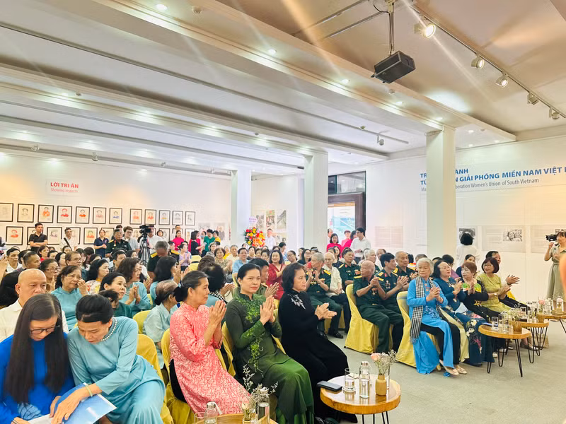 The delegates attend the event. The delegates attend the event.