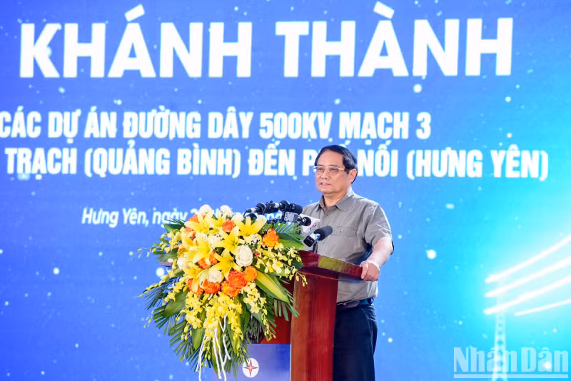 PM Pham Minh Chinh speaks at the inauguration ceremony for the Circuit-3 500kV transmission line.