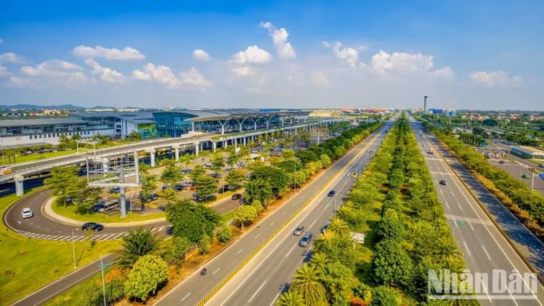 Noi Bai International Airport officially appears in the list of the world’s top 100 airports for the sixth time. Noi Bai International Airport officially appears in the list of the world’s top 100 airports for the sixth time.