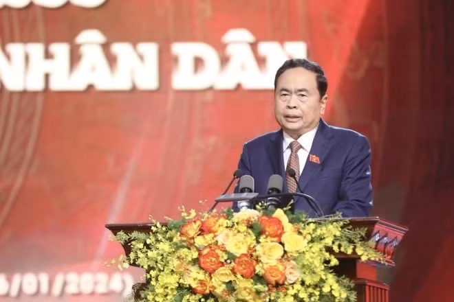 Permanent NA Vice Chairman Tran Thanh Man speaks at the event. (Photo: VNA)