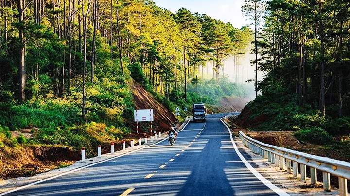 Mang Den is a small town in Kon Plong District, Kon Tum Province.