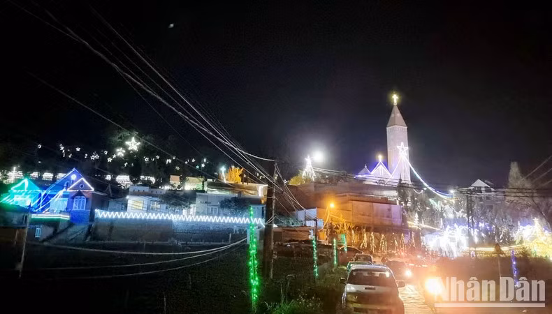 The Holy Mother parish of Da Lat shimmered on Christmas Eve.