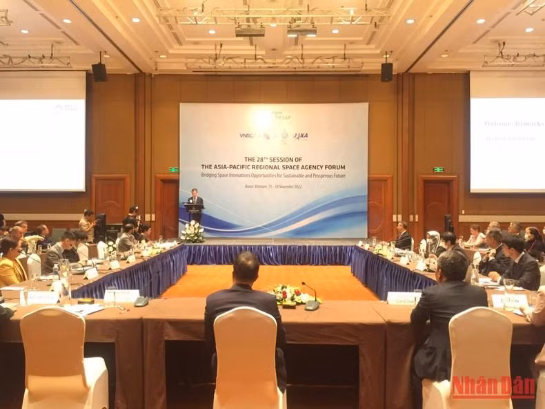 An overview of the forum (Photo: NDO)