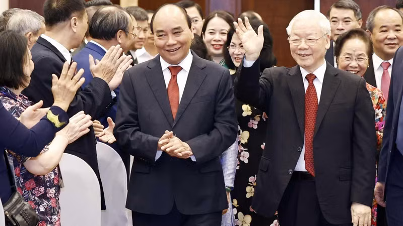 Party General Secretary Nguyen Phu Trong, President Nguyen Xuan Phuc, and other delegates attend the ceremony. (Photo: VNA)