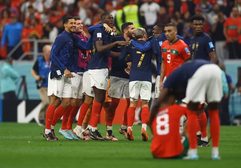France players celebrate reaching the final after the match. (Photo: REUTERS) France players celebrate reaching the final after the match. (Photo: REUTERS)