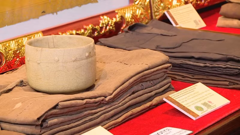 Buddist items on display at the exhibition (Photo: HTV)