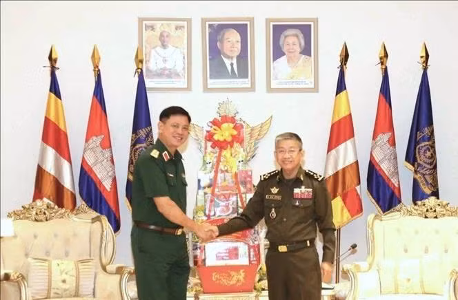 Vietnam, Cambodia step up defence cooperation