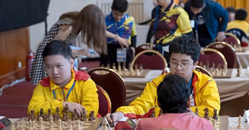 Player Nguyen Nam Kiet (left) delivers an impressive performance at the championship.