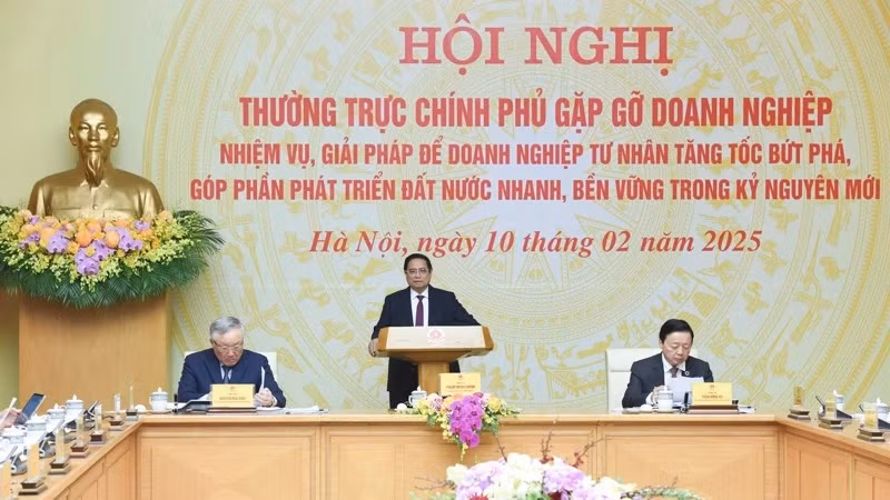 At the meeting (Photo: NDO)