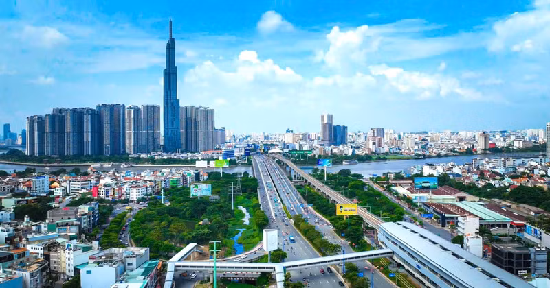 With dynamic growth across multiple sectors, Ho Chi Minh City now stands at a historic juncture, poised to become Southeast Asia’s next international financial hub.