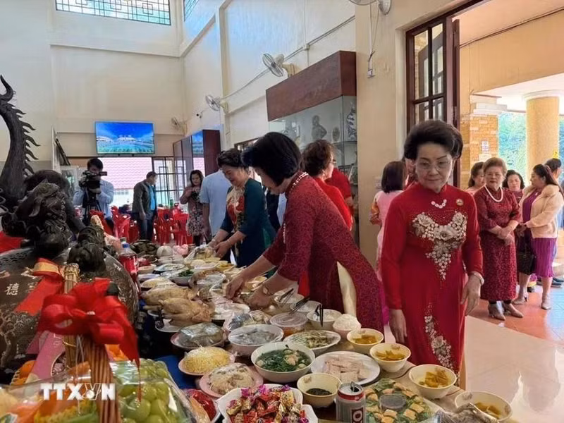 Overseas Vietnamese in Thailand gather to celebrate Tet and honour President Ho Chi Minh (Photo: VNA) 